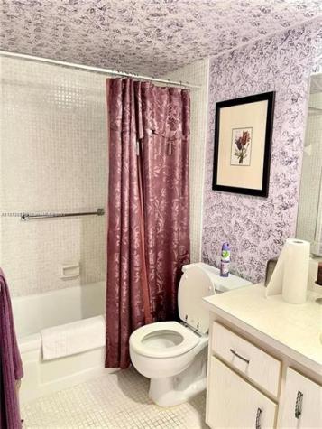 2042 Newcastle C Boca Raton FL 33434