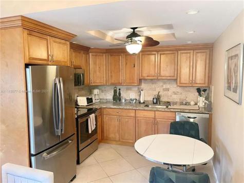2042 Newcastle C Boca Raton FL 33434
