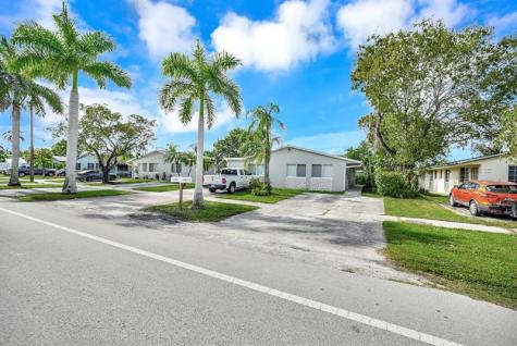 2118 N 14 Avenue Hollywood FL 33020