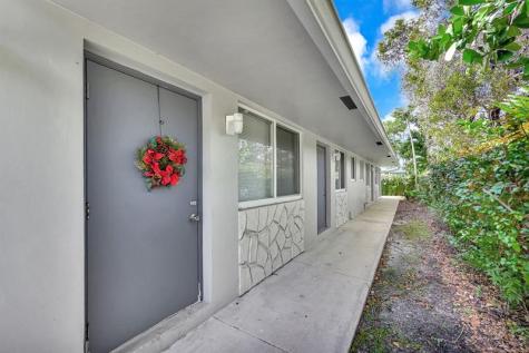 2118 N 14 Avenue Hollywood FL 33020