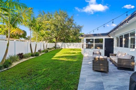 1960 NW 32nd Court Fort Lauderdale FL 33309