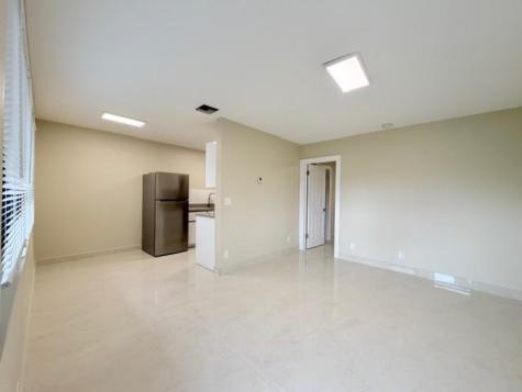 53 NE 16th Place Fort Lauderdale FL 33305