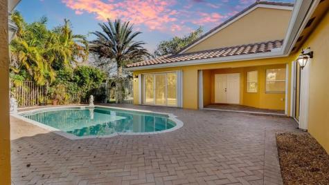 19820 SW 7th Place Pembroke Pines FL 33029