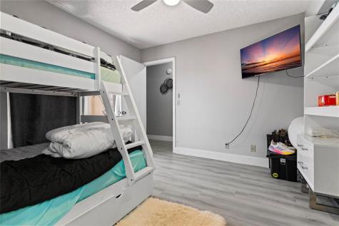 22940 Oxford Place Boca Raton FL 33433