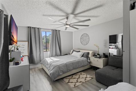 22940 Oxford Place Boca Raton FL 33433