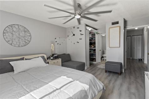 22940 Oxford Place Boca Raton FL 33433