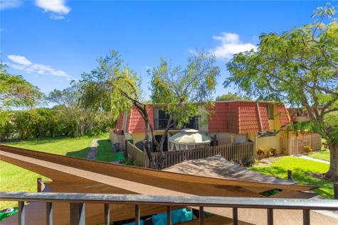 22940 Oxford Place Boca Raton FL 33433