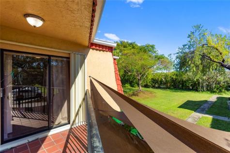 22940 Oxford Place Boca Raton FL 33433