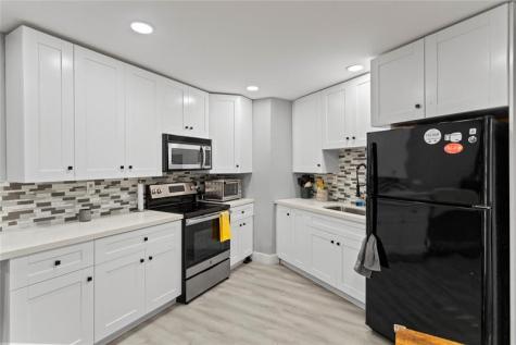 22940 Oxford Place Boca Raton FL 33433