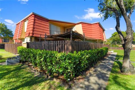 22940 Oxford Place Boca Raton FL 33433