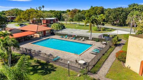 22940 Oxford Place Boca Raton FL 33433