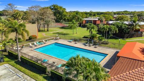 22940 Oxford Place Boca Raton FL 33433