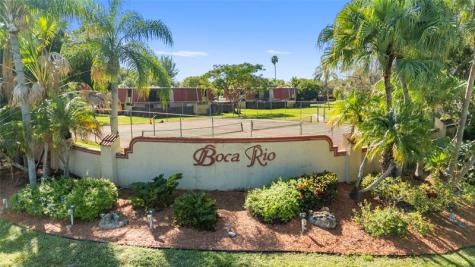 22940 Oxford Place Boca Raton FL 33433