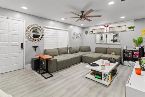 22940 Oxford Place Boca Raton FL 33433