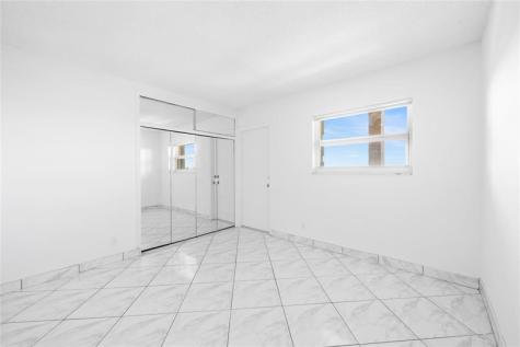 1069 Hillsboro Mile Hillsboro Beach FL 33062