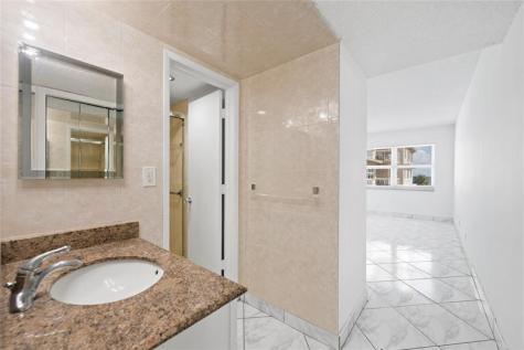 1069 Hillsboro Mile Hillsboro Beach FL 33062