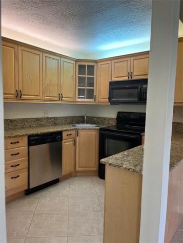 5927 La Pinata Boulevard Greenacres FL 33463