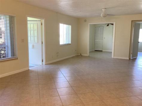 5927 La Pinata Boulevard Greenacres FL 33463