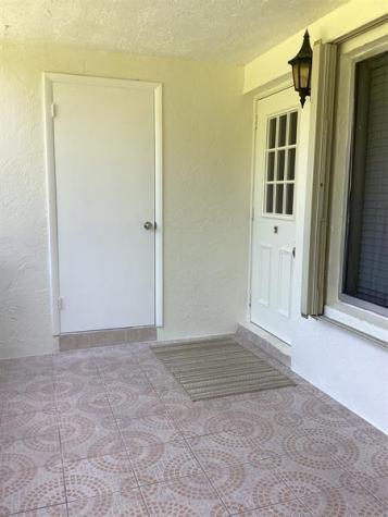 5927 La Pinata Boulevard Greenacres FL 33463