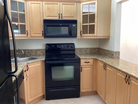 5927 La Pinata Boulevard Greenacres FL 33463