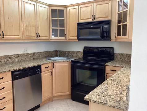 5927 La Pinata Boulevard Greenacres FL 33463