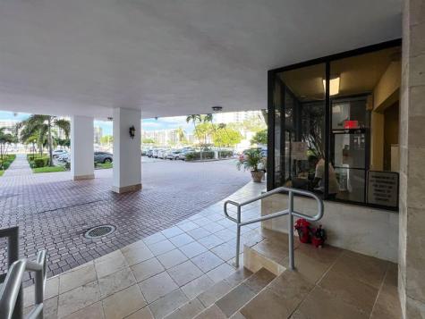 3505 S Ocean Drive Hollywood FL 33019
