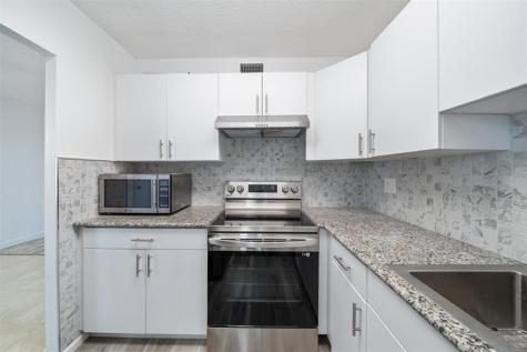 2555 NE 11th Street Fort Lauderdale FL 33304