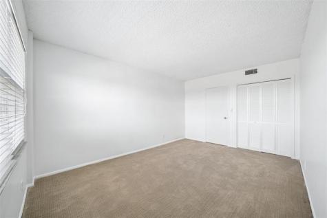 2555 NE 11th Street Fort Lauderdale FL 33304