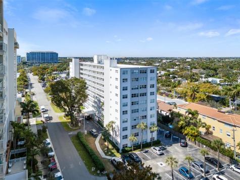 2555 NE 11th Street Fort Lauderdale FL 33304