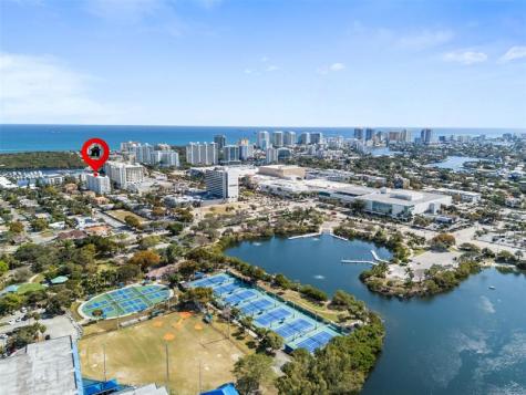2555 NE 11th Street Fort Lauderdale FL 33304