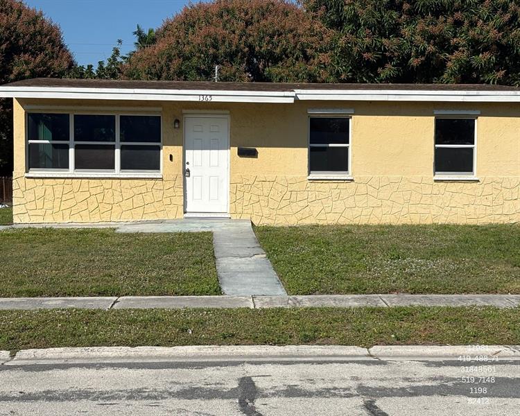 1365 11TH Street West Palm Beach FL 33401