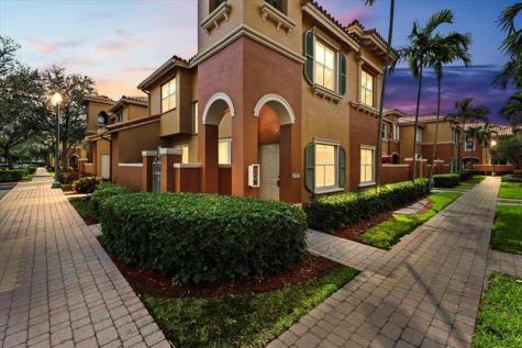4903 Schooner Drive Fort Lauderdale FL 33312
