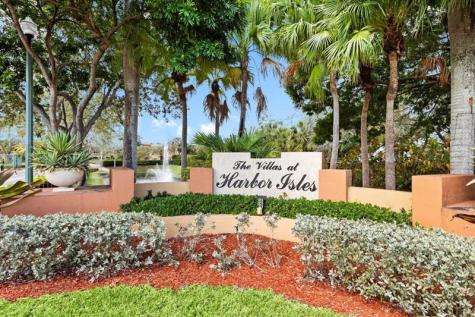 4903 Schooner Drive Fort Lauderdale FL 33312