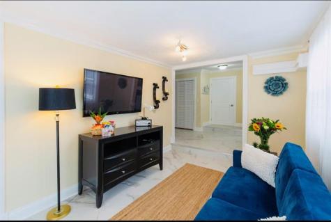 279 Hach Lane (2/1) West Palm Beach FL 33415