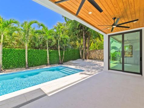 3755 Solana Road Miami FL 33133