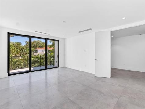 3755 Solana Road Miami FL 33133