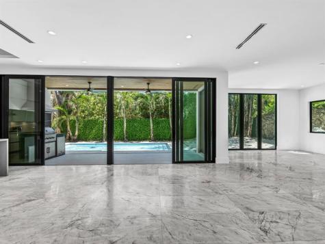3755 Solana Road Miami FL 33133
