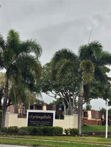 912 Springdale Circle Palm Springs FL 33461