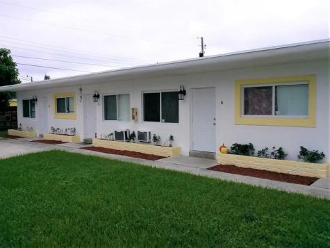 6208 Dawson Street Hollywood FL 33023