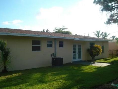 3611 NW 6th Place Lauderhill FL 33311