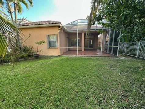 1572 Banyan Way Weston FL 33327