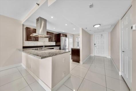 3520 Oaks Way Pompano Beach FL 33069