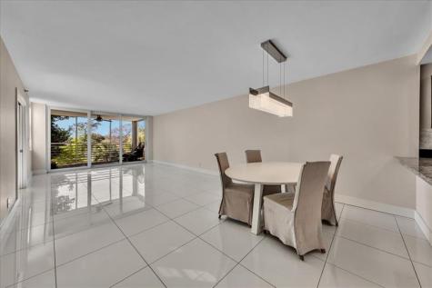 3520 Oaks Way Pompano Beach FL 33069