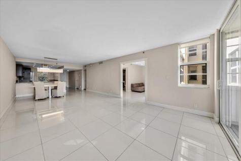 3520 Oaks Way Pompano Beach FL 33069