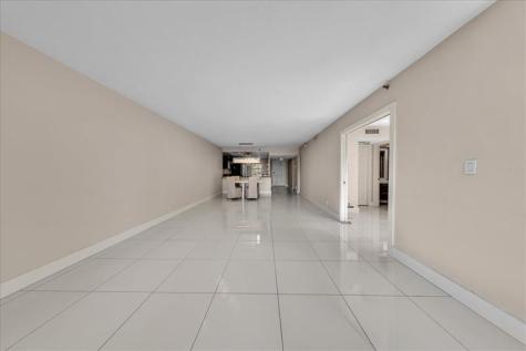 3520 Oaks Way Pompano Beach FL 33069