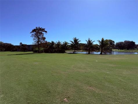 3520 Oaks Way Pompano Beach FL 33069