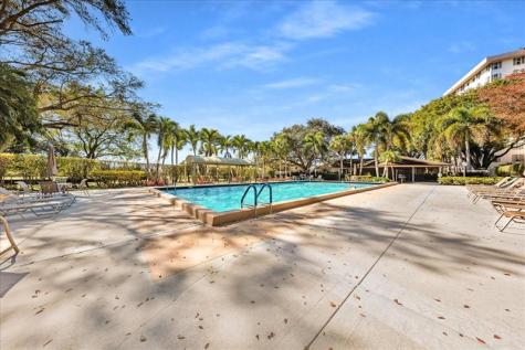 3520 Oaks Way Pompano Beach FL 33069