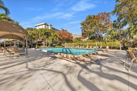 3520 Oaks Way Pompano Beach FL 33069