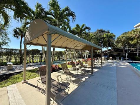 3520 Oaks Way Pompano Beach FL 33069