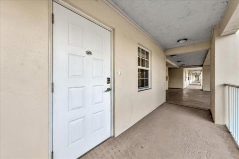 3520 Oaks Way Pompano Beach FL 33069